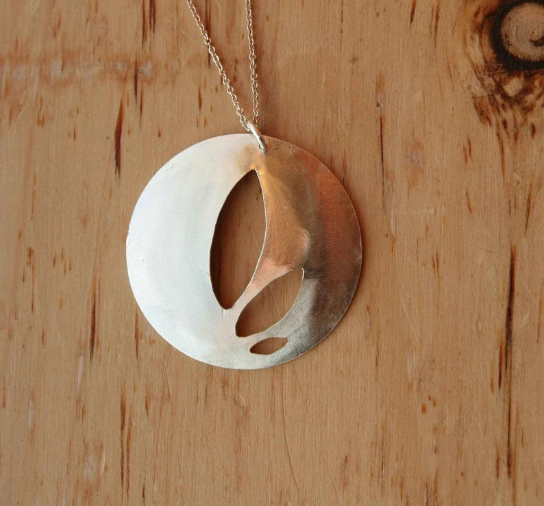Tri-Leaf Necklace - Image 3